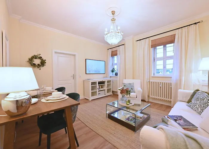 Graefin Amalia - Elegantes Apartment In Der Historischen Hinterburg In Schlitz, 2 Schlafzimmer, Mit Garten, Nahe Fulda Und Bad Hersfeld