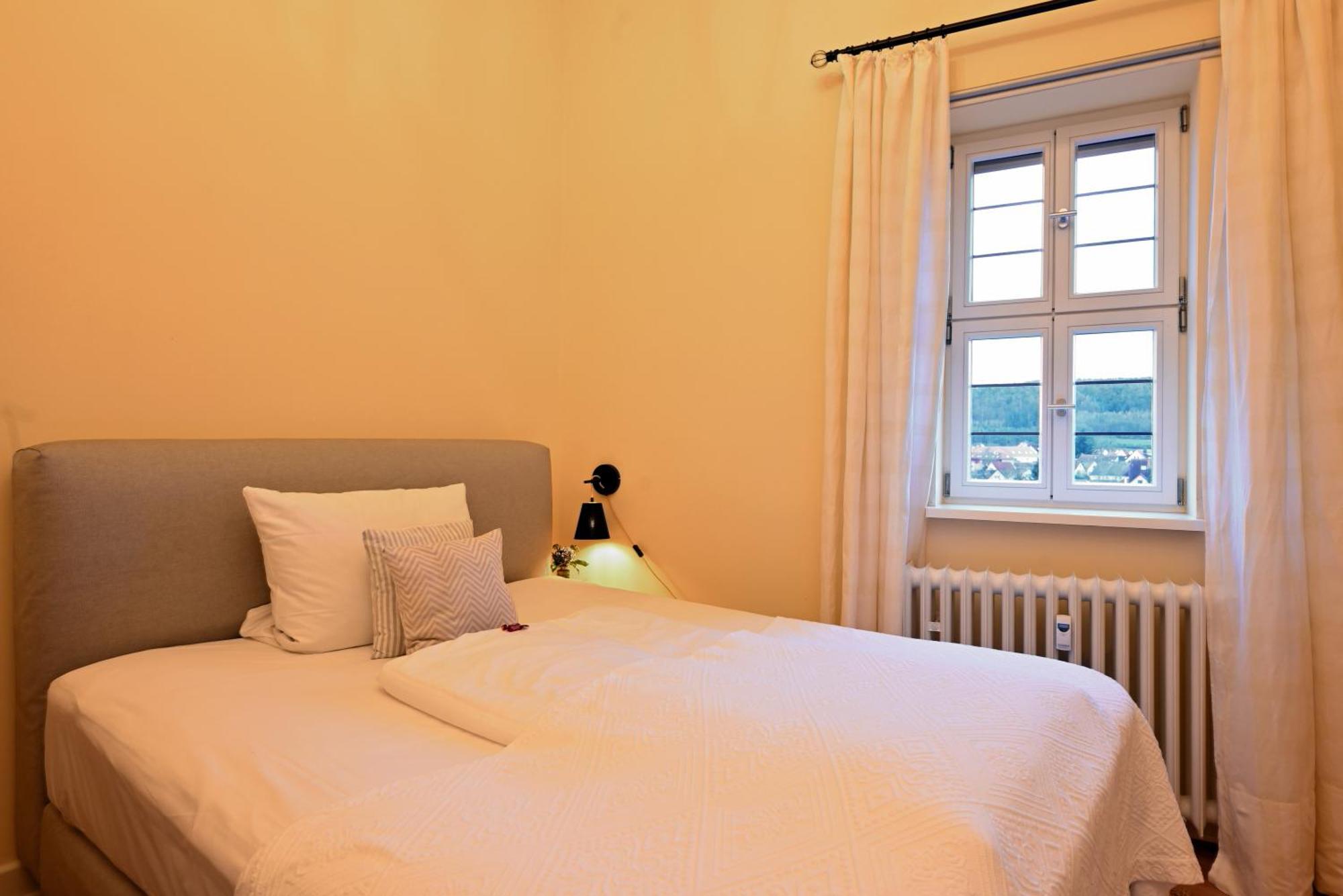 Graefin Amalia - Elegantes In Der Historischen Hinterburg In Schlitz, 2 Schlafzimmer, Mit Garten, Nahe Fulda Und Bad Hersfeld Apartment *