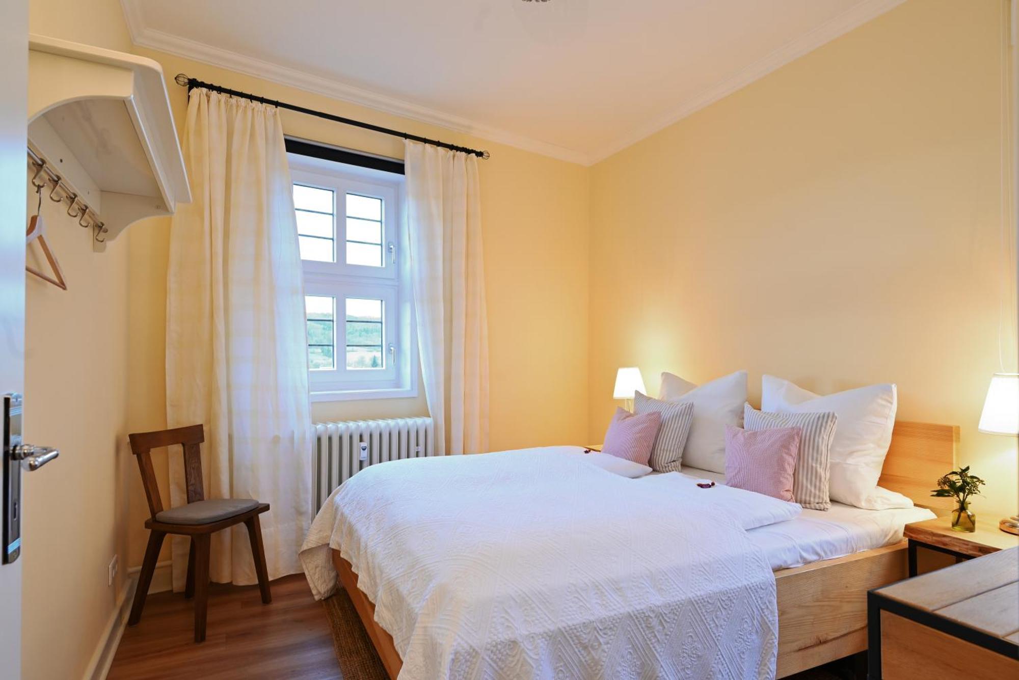 Apartment Graefin Amalia - Elegantes In Der Historischen Hinterburg In Schlitz, 2 Schlafzimmer, Mit Garten, Nahe Fulda Und Bad Hersfeld *